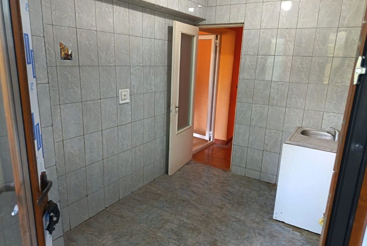De vanzare apartament cu 2 camere, et. 2, Micro 13, 53.000 euro