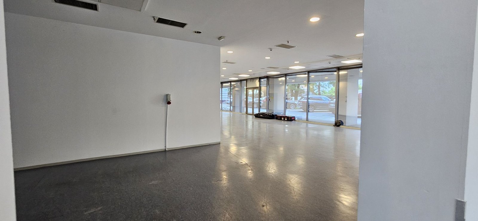 Pantelimon spatiu comercial 950 mp