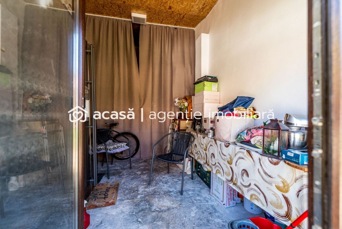 Apartament în centru cu acces auto și garaj propriu
