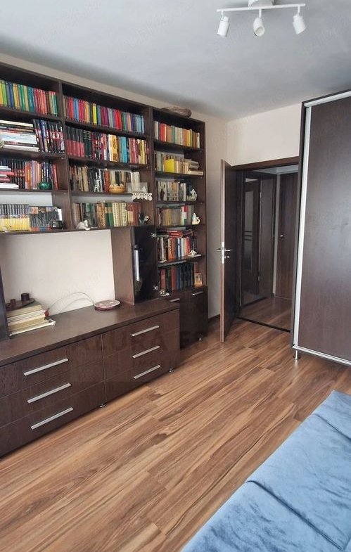 Apartament 2 camere 65 mp etaj 1 balcon Hipodrom 3 Ostirii