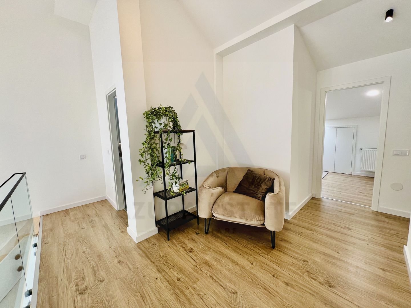 anBn-4075 Penthouse ultramodern utilat 5 camere 2 bai si 139 mp utili in DaVinci
