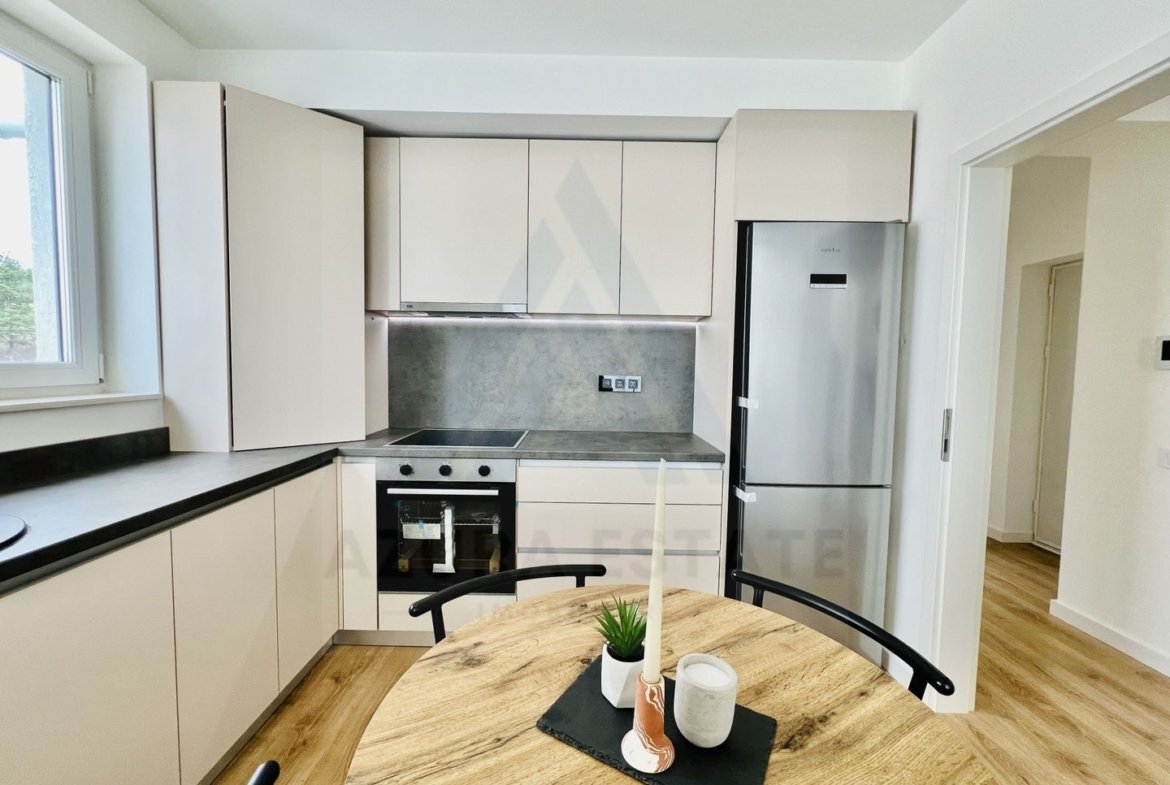 Penthouse ultramodern utilat 5 camere 2 bai si 139 mp utili in DaVinci