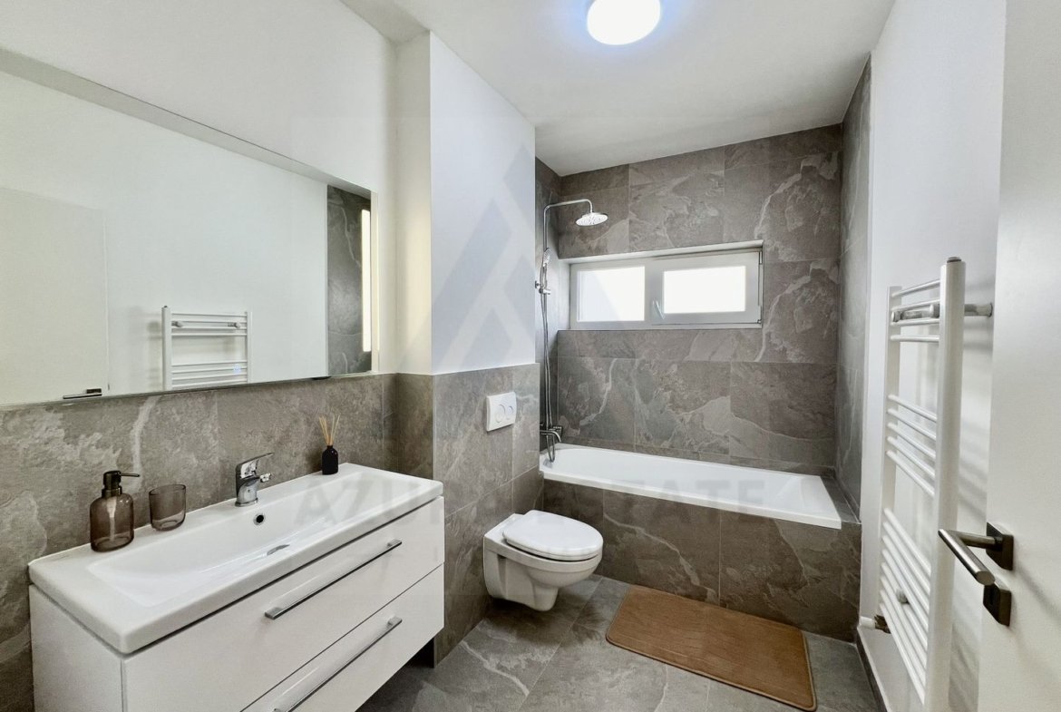 Penthouse ultramodern utilat 5 camere 2 bai si 139 mp utili in DaVinci