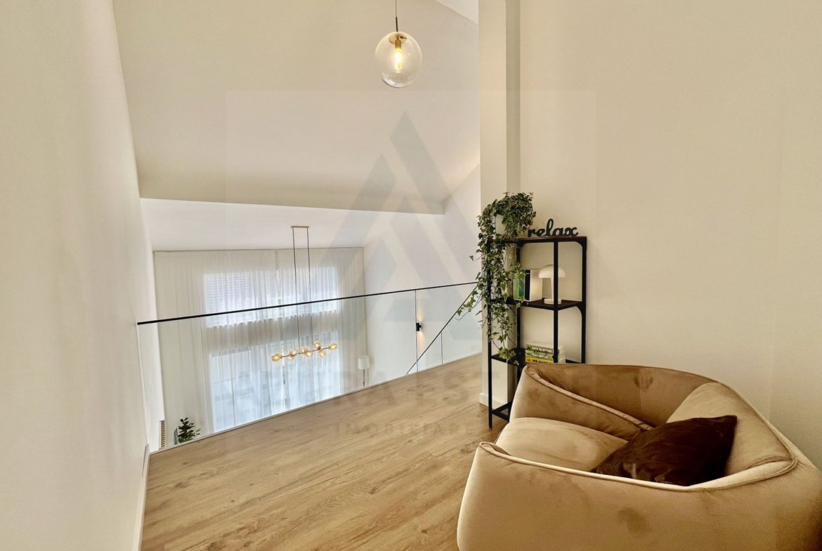 Penthouse ultramodern utilat 5 camere 2 bai si 139 mp utili in DaVinci