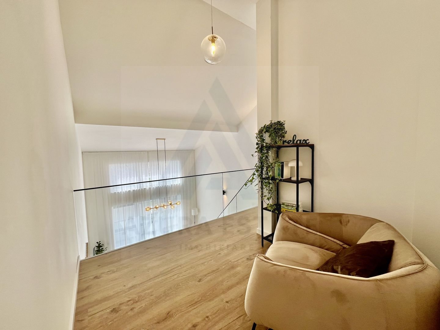 anBn-4082 Penthouse ultramodern utilat 5 camere 2 bai si 139 mp utili in DaVinci