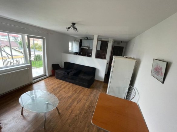 Apartament 2 camere 40 mp  balcon zona Mihai Viteazul