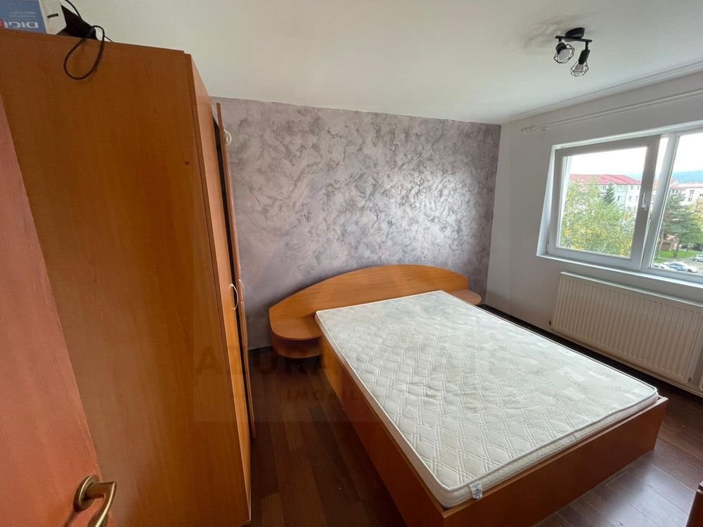 Apartament 2 camere 40 mp  balcon zona Mihai Viteazul