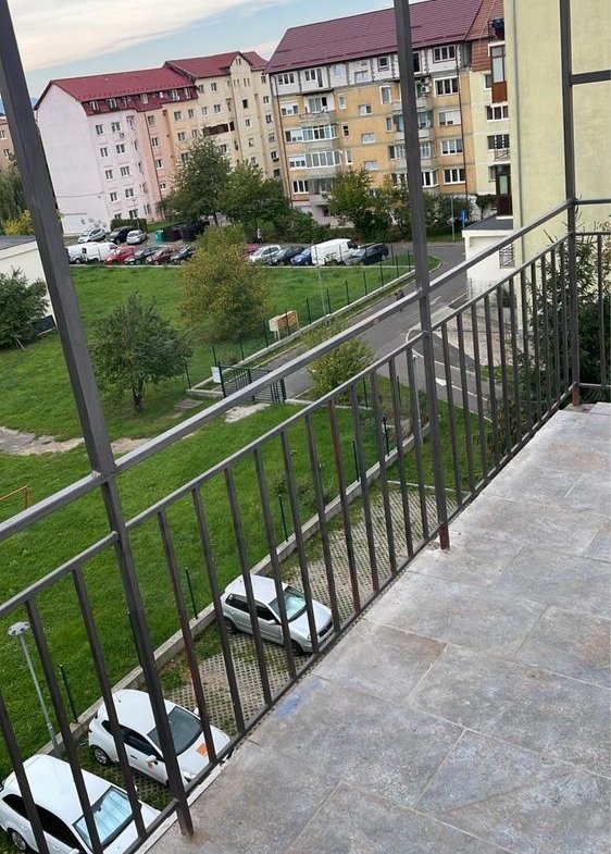 Apartament 2 camere 40 mp  balcon zona Mihai Viteazul
