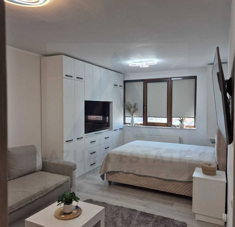 Studio modern 40 mp utili cu bucatarie inchisa etaj 3 in Turnisor