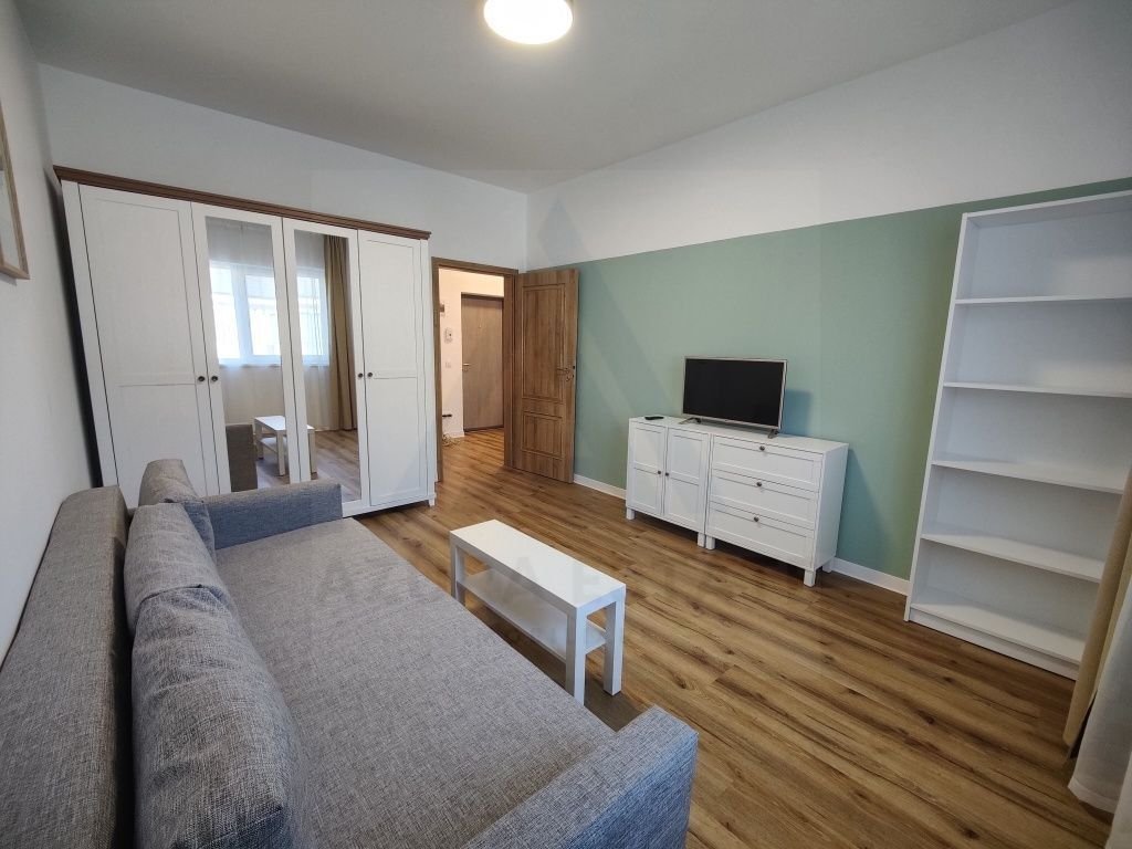 Studio modern prima inchiriere parcare privata si boxa zona Selimbar