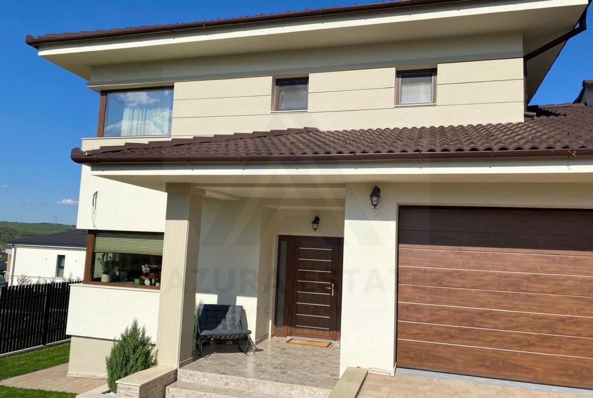 Casa ultrafinisata 199 mp utili garaj si teren 410 mp in Cisnadioara