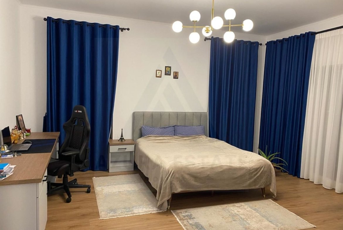 Casa ultrafinisata 199 mp utili garaj si teren 410 mp in Cisnadioara