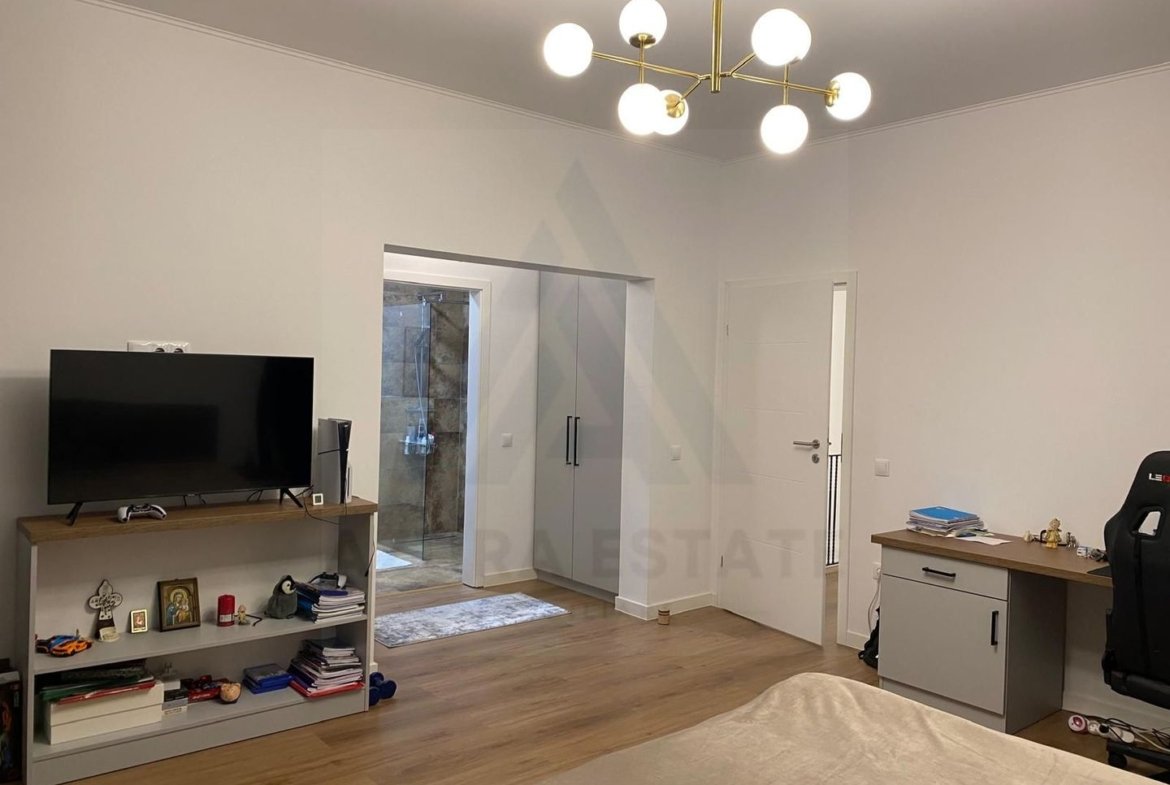 Casa ultrafinisata 199 mp utili garaj si teren 410 mp in Cisnadioara
