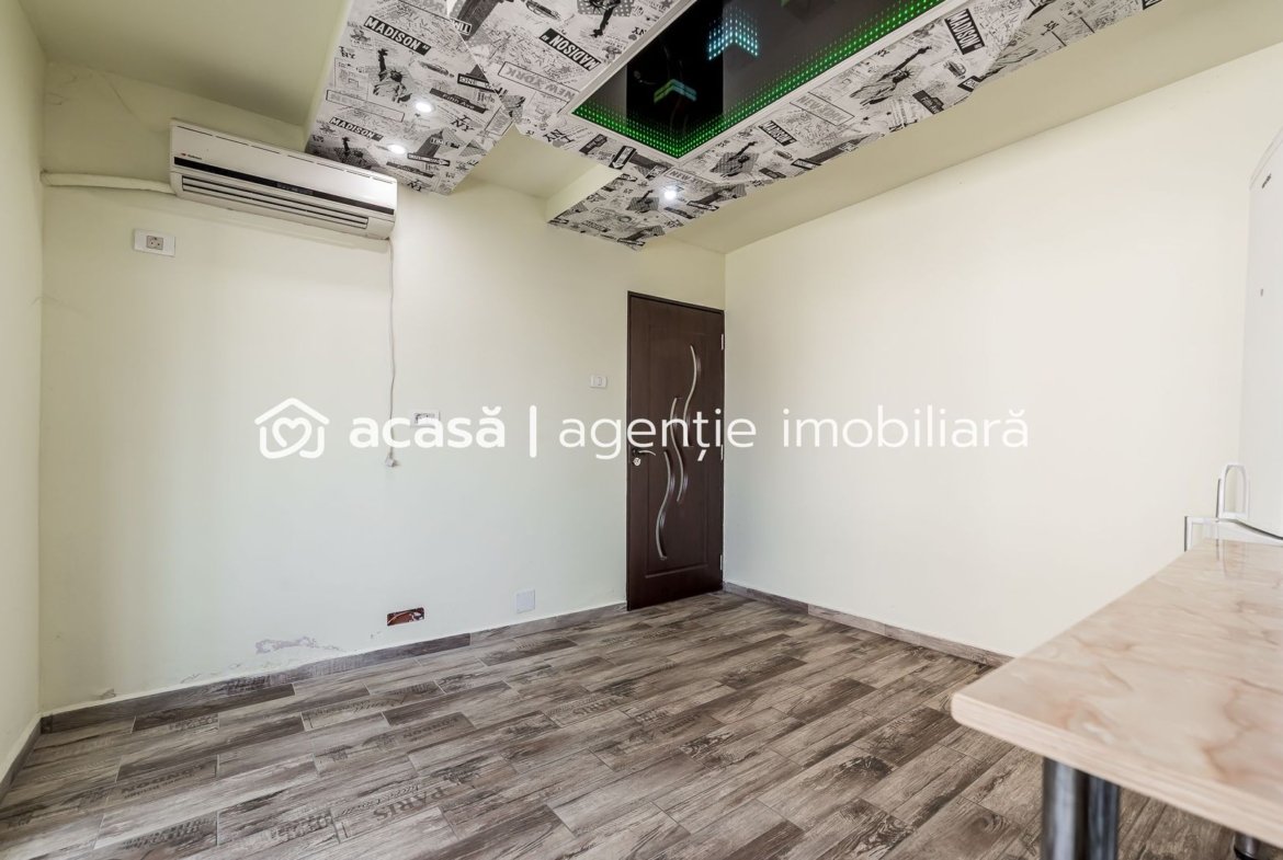 Ap 2 camere decomandat, renovat, 2 balcoane. Cartier Alfa Arad