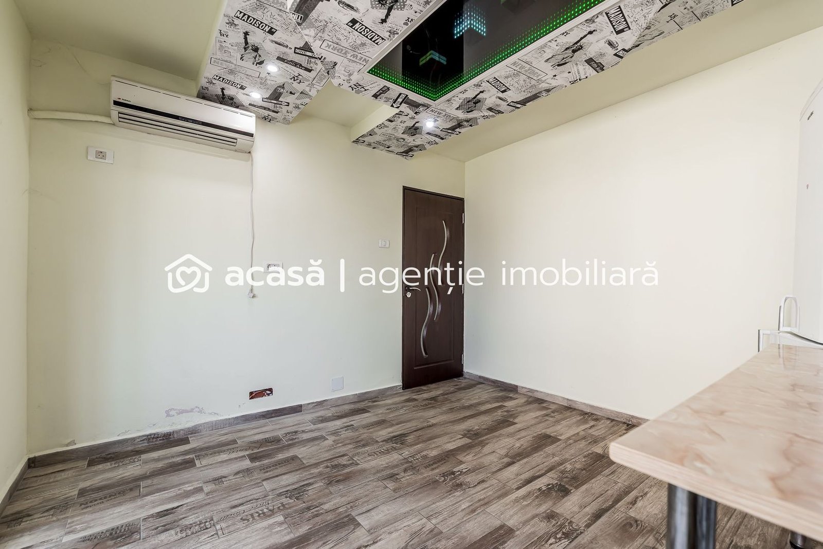 anBn-4340 Ap 2 camere decomandat, renovat, 2 balcoane. Cartier Alfa Arad