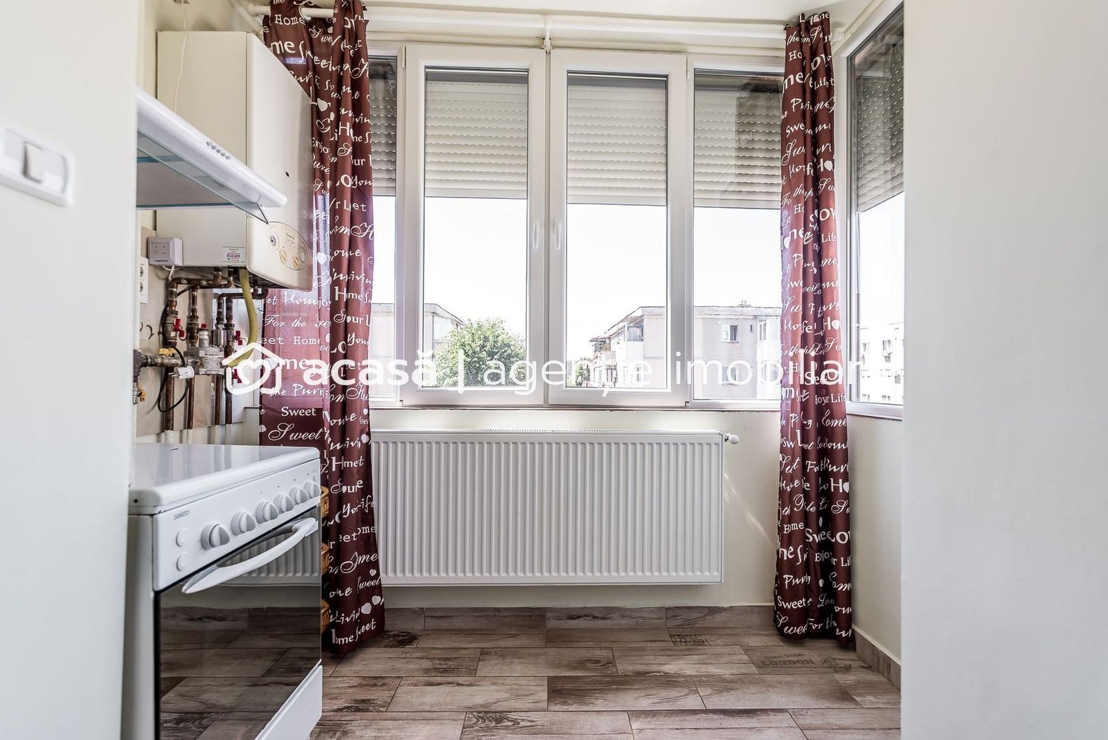anBn-4343 Ap 2 camere decomandat, renovat, 2 balcoane. Cartier Alfa Arad