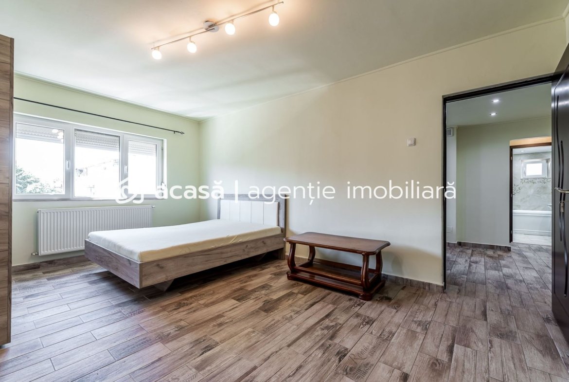 Ap 2 camere decomandat, renovat, 2 balcoane. Cartier Alfa Arad