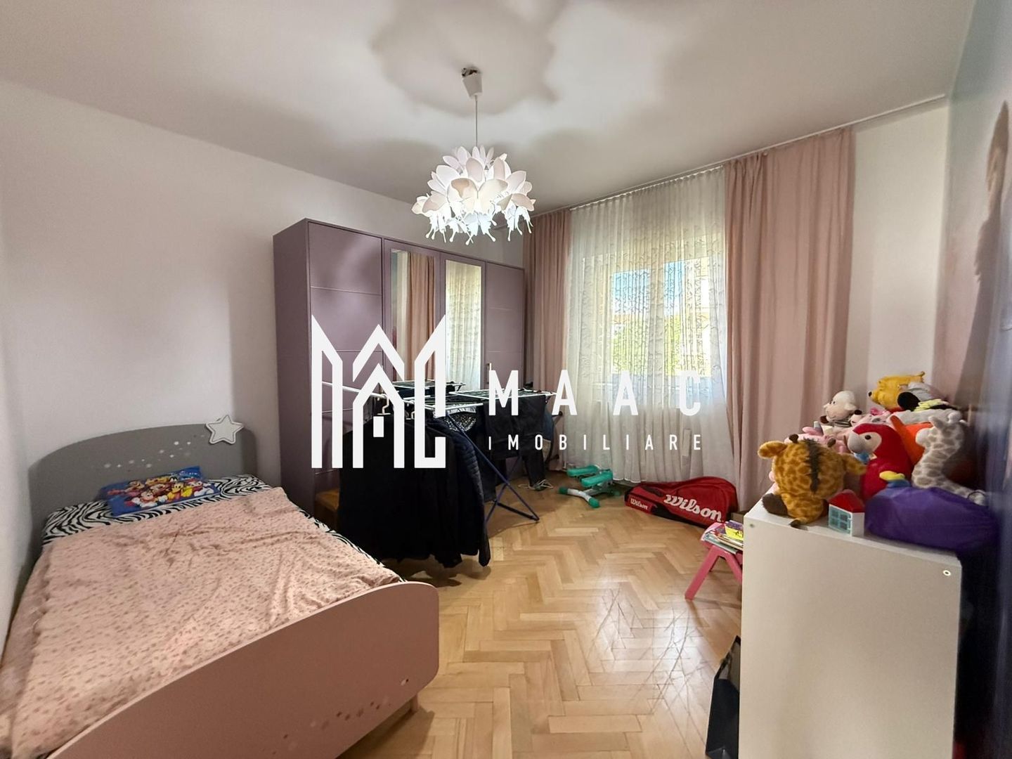 Apartament 3 camere | Etaj 1 | 2 bai | Balcon | C. Dumbravii