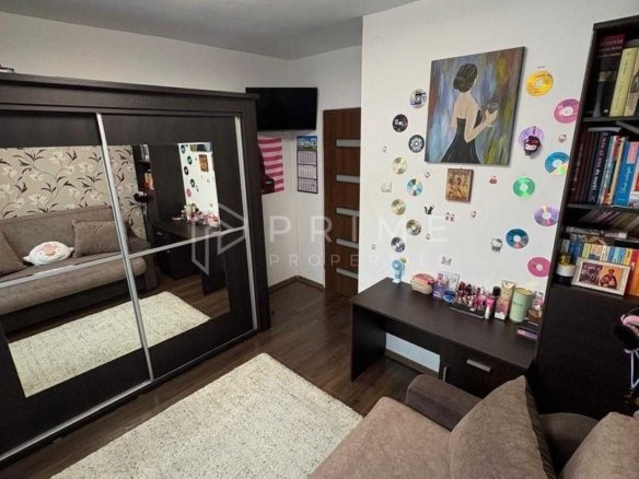 Apartament cu 3 camere, decomandat – Zona Fortuna