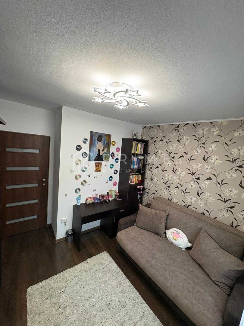 Apartament cu 3 camere, decomandat – Zona Fortuna