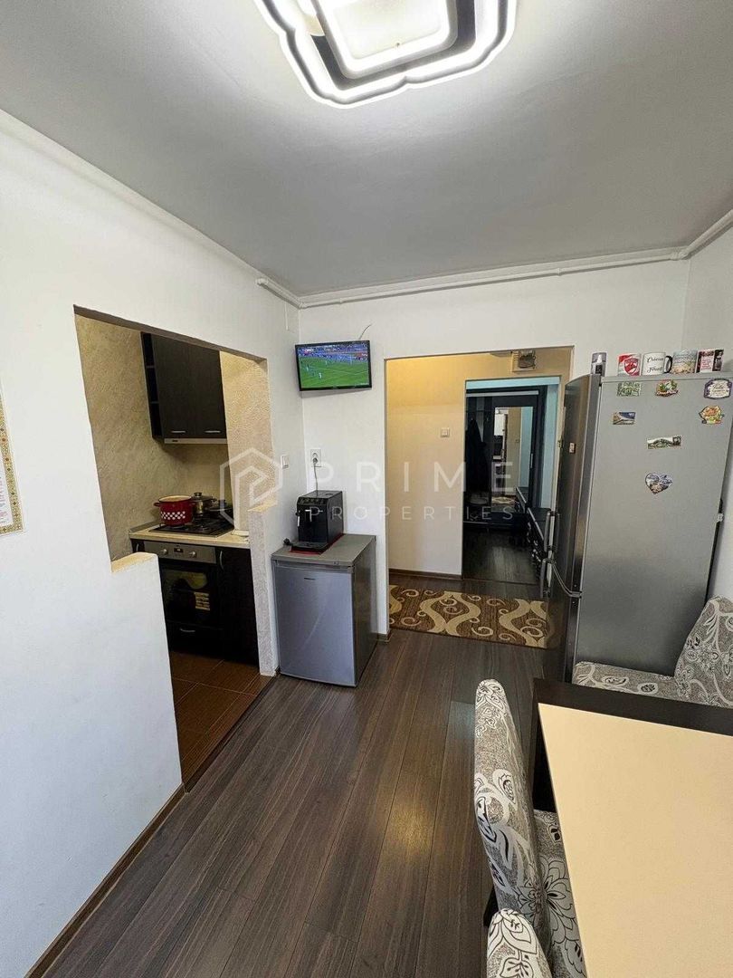 Apartament cu 3 camere, decomandat – Zona Fortuna