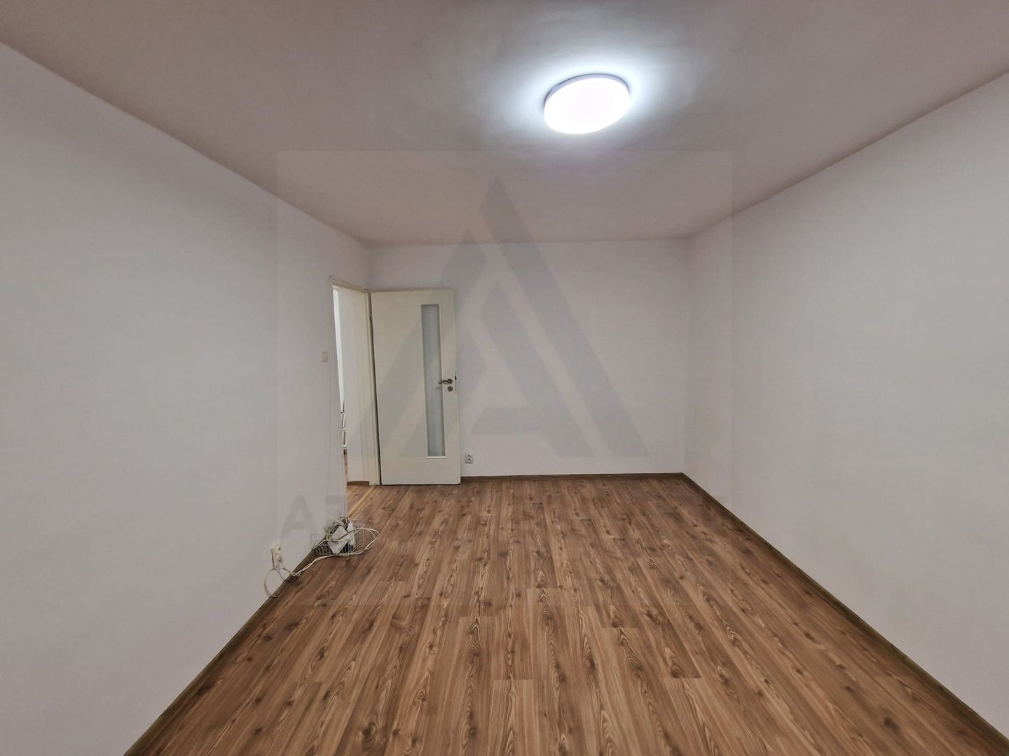 Apartament 3 camere 2 bai 66mp + pivnita Terezian