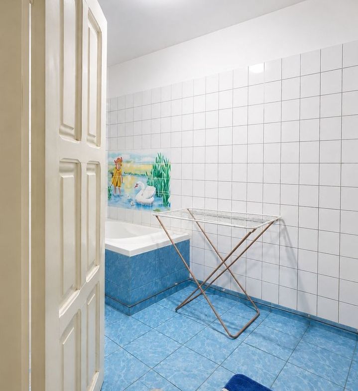 Casă individuală, teren generos de 1.348mp, poziție centrală, Giarmata