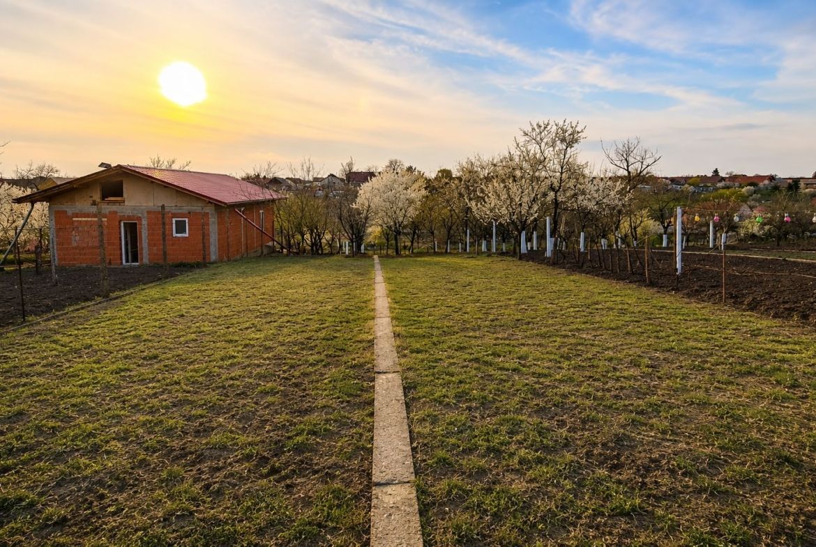 Casă individuală, teren generos de 1.348mp, poziție centrală, Giarmata