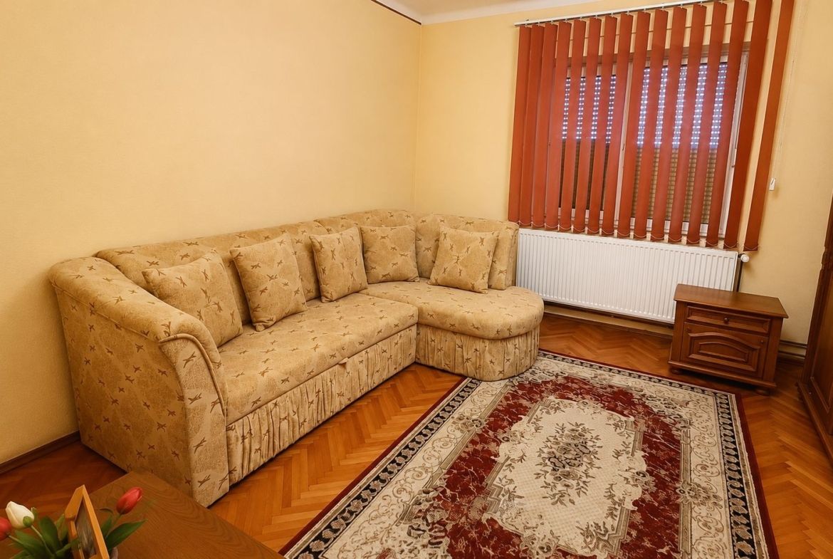 Casă individuală, teren generos de 1.348mp, poziție centrală, Giarmata