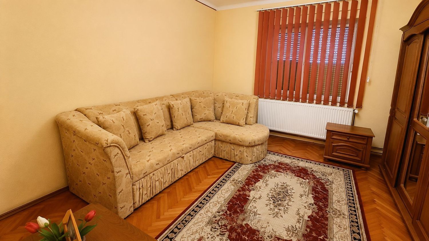 Casă individuală, teren generos de 1.348mp, poziție centrală, Giarmata