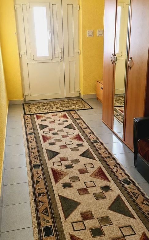 Casă individuală, teren generos de 1.348mp, poziție centrală, Giarmata