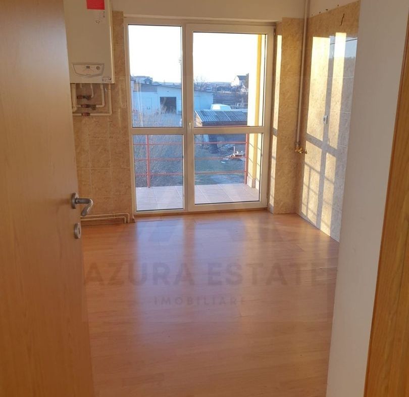Apartament 3 camere decomandat etaj 1 66 mp balcon 8 mp Trei Stejari