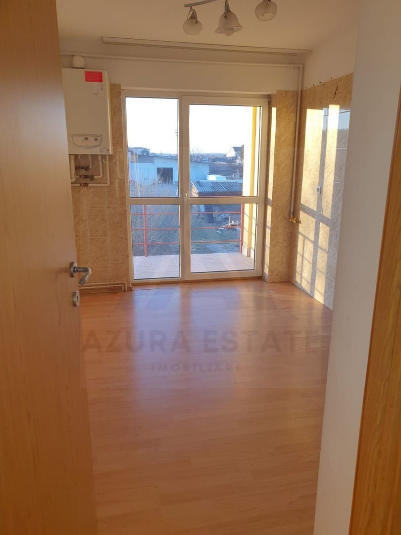 Apartament 3 camere decomandat etaj 1 66 mp balcon 8 mp Trei Stejari