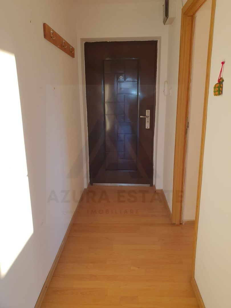 Apartament 3 camere decomandat etaj 1 66 mp balcon 8 mp Trei Stejari