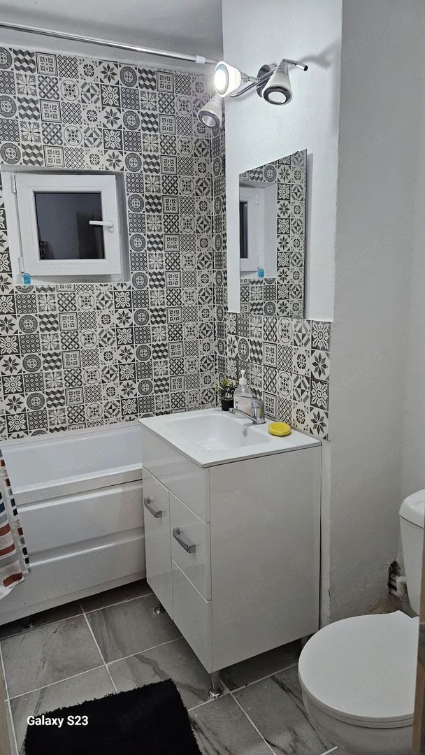 De inchiriat apartament 2 camere, Piața Centrală, et. 4, renovat, 450 eur