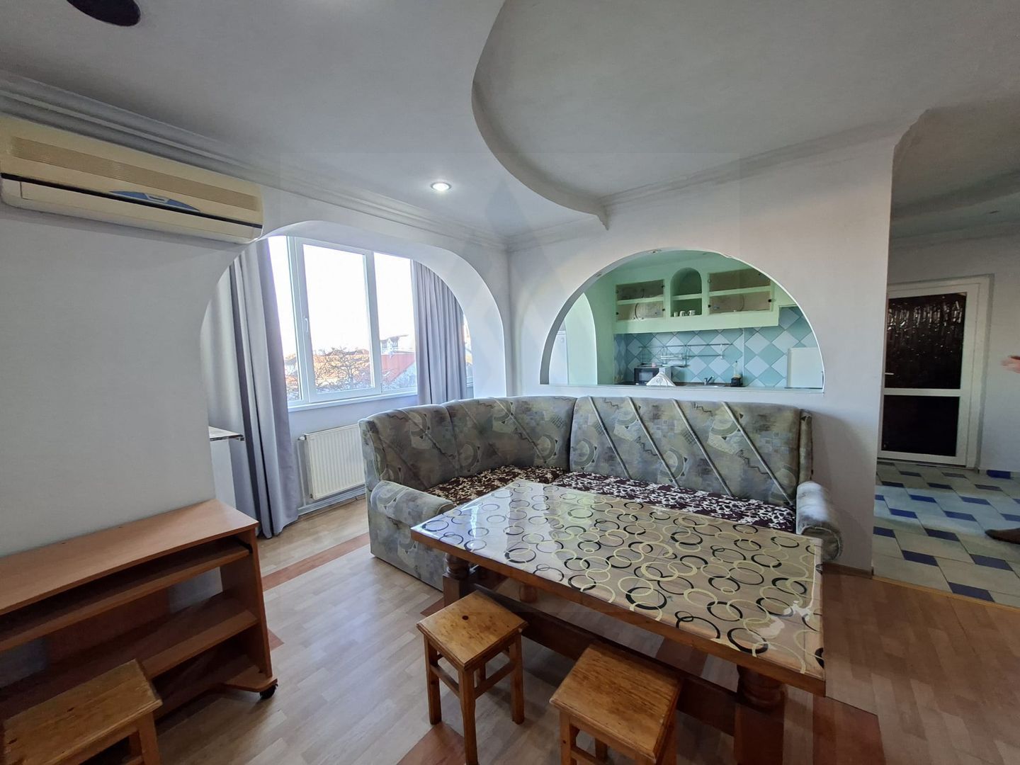 Apartament 3 camere 2 dormitoare 72 mp etaj 2 balcoane zona Terezian
