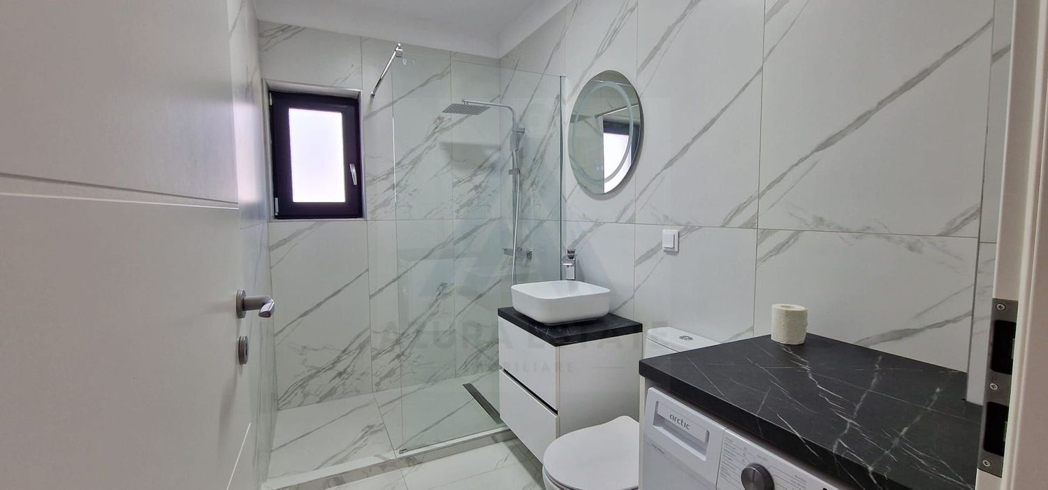 Apartament premium 2 camere balcon generos si parcare pe Dna Stanca