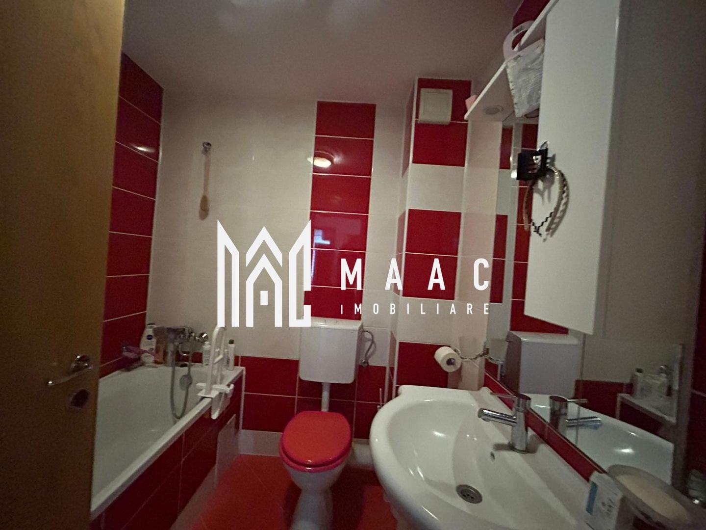 anBn-558 Apartament 3 Camere | Etaj 1 | Loc de Parcare | Selimbar
