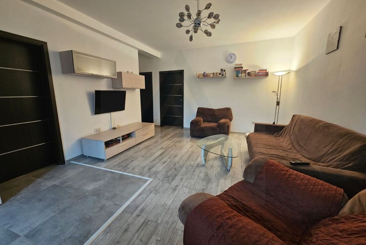 Apartament 3 camere la vilă 67 mp curte privată 147mp terasă acoperită