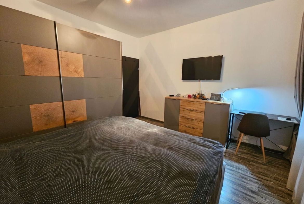 Apartament 3 camere la vilă 67 mp curte privată 147mp terasă acoperită