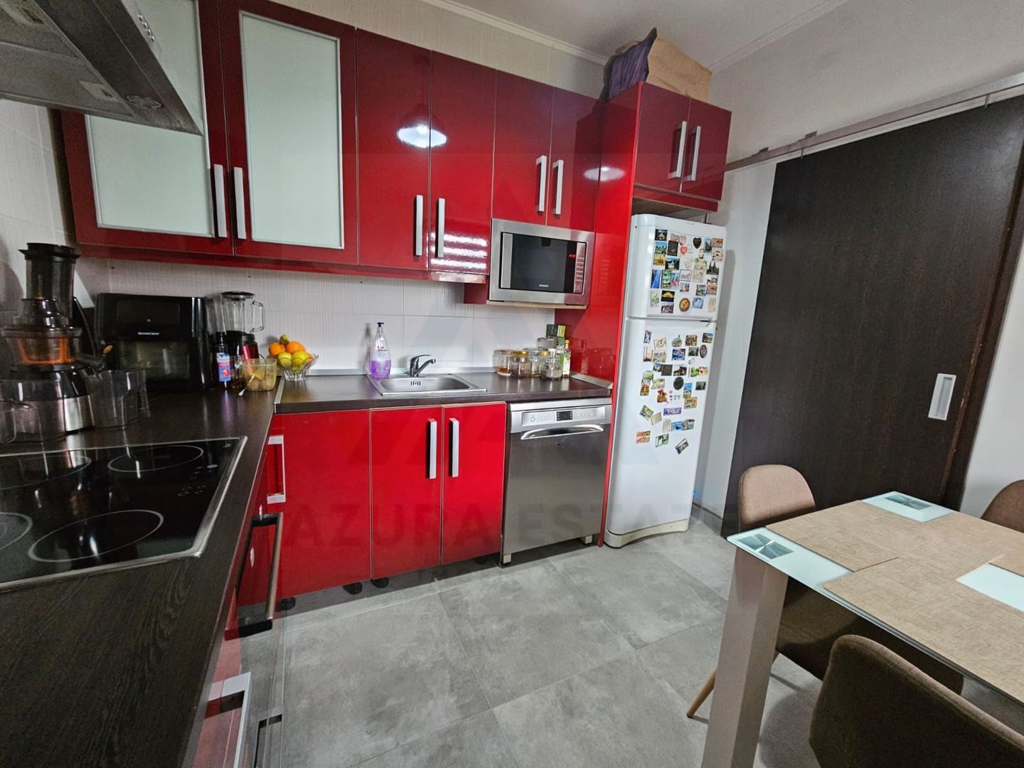 Apartament 3 camere la vilă 67 mp curte privată 147mp terasă acoperită