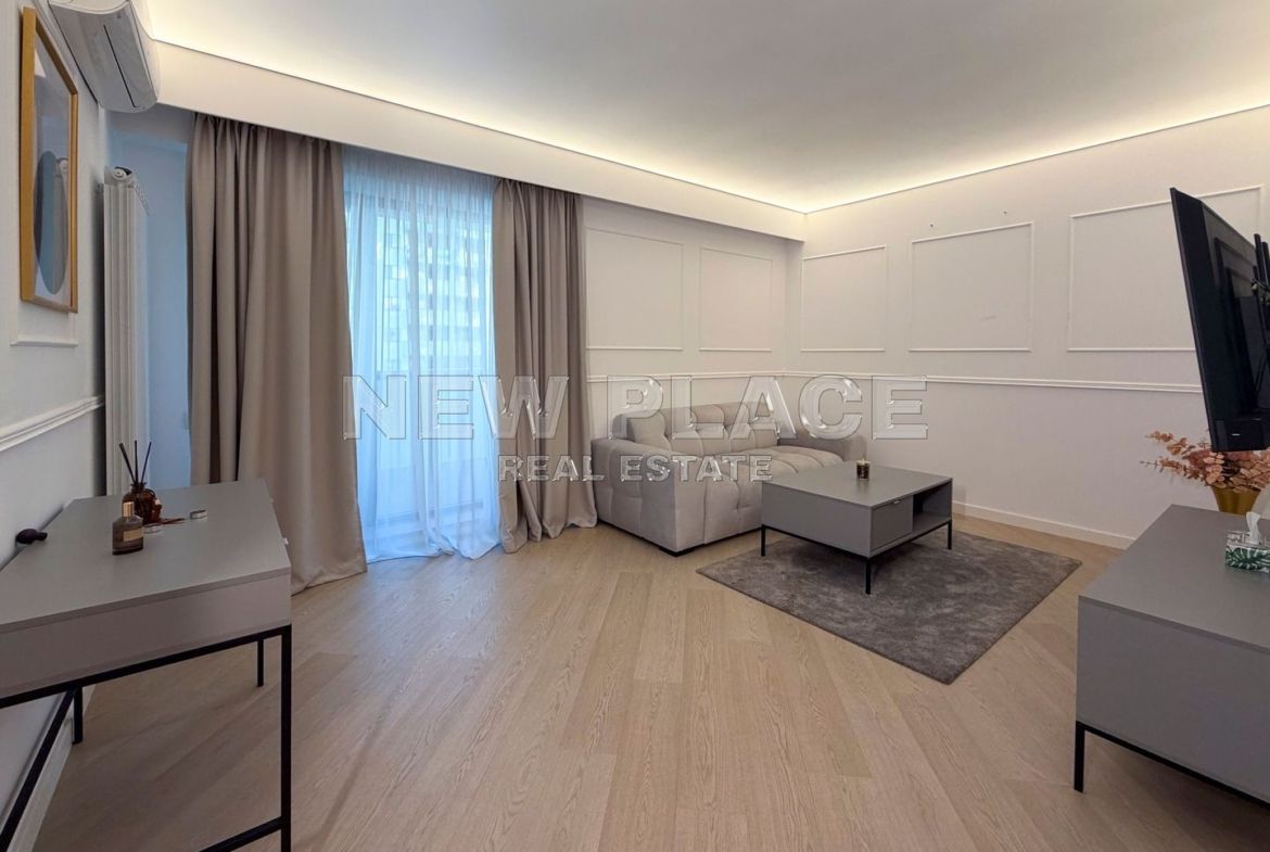[VIDEO] CORTINA NORTH | Bucatarie inchisa | 1,100 Eur+TVA|Terasa 30 mp