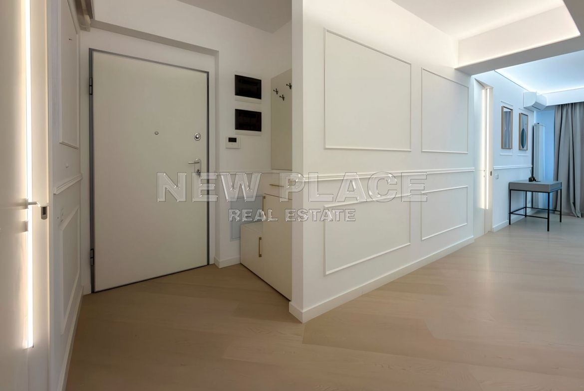 [VIDEO] CORTINA NORTH | Bucatarie inchisa | 1,100 Eur+TVA|Terasa 30 mp