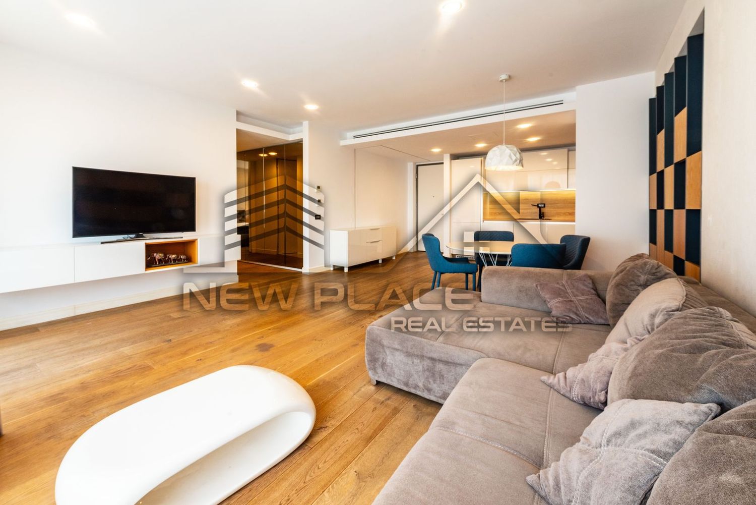Cortina Residence | Exclusivitate | 950 Eur+TVA | Mobila Rovere | LUX