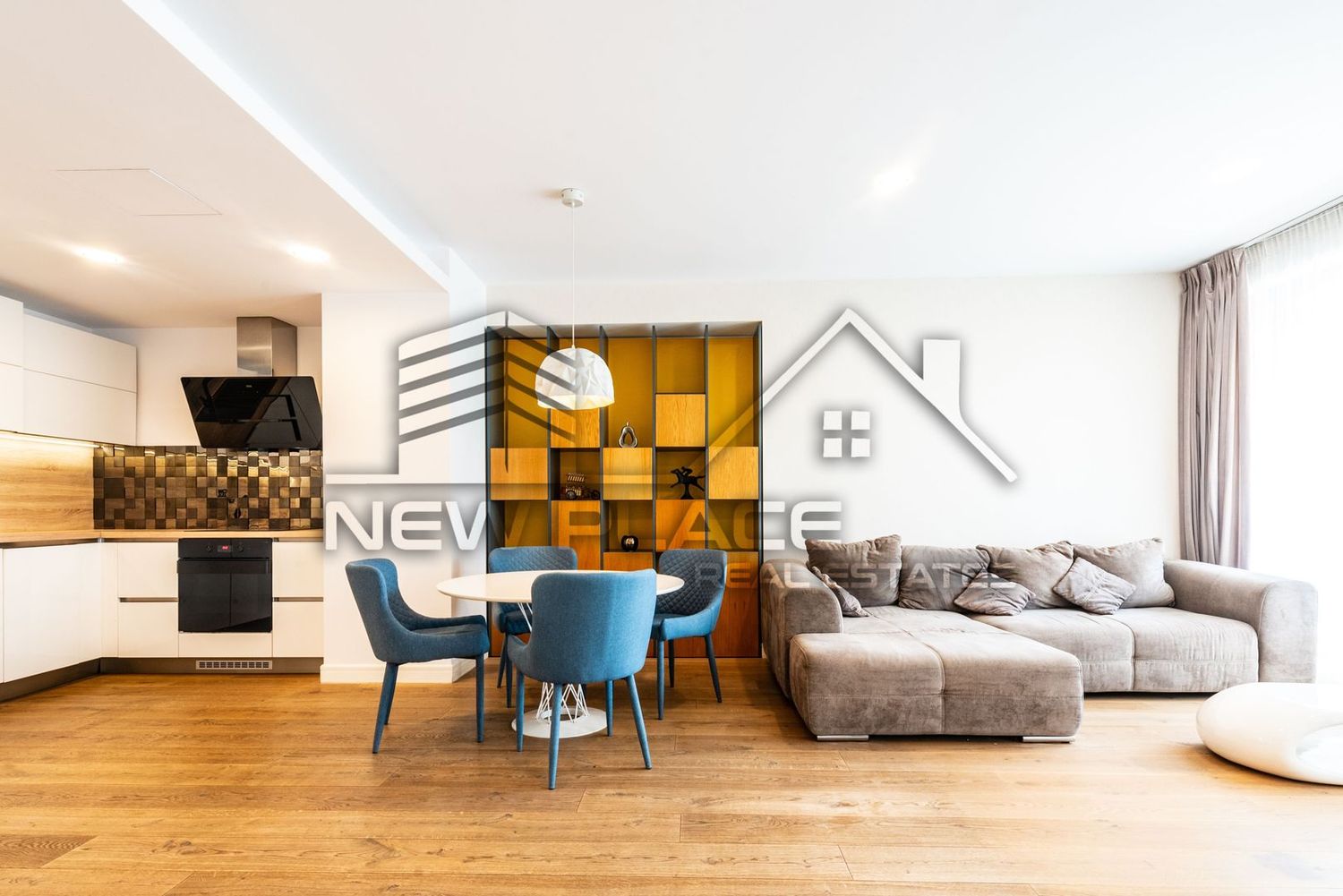 Cortina Residence | Exclusivitate | 950 Eur+TVA | Mobila Rovere | LUX