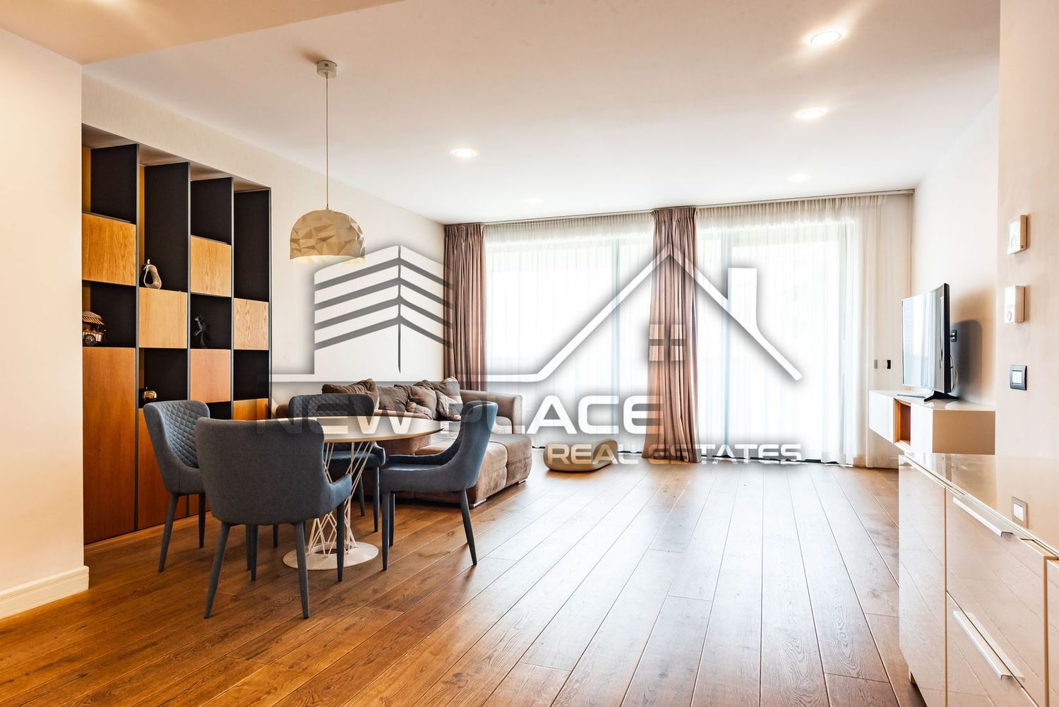 Cortina Residence | Exclusivitate | 950 Eur+TVA | Mobila Rovere | LUX