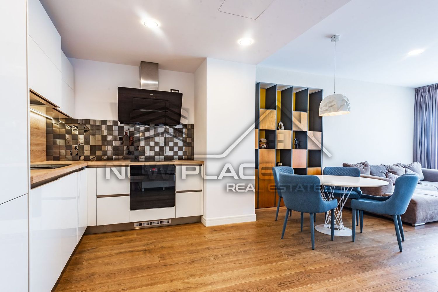 Cortina Residence | Exclusivitate | 950 Eur+TVA | Mobila Rovere | LUX