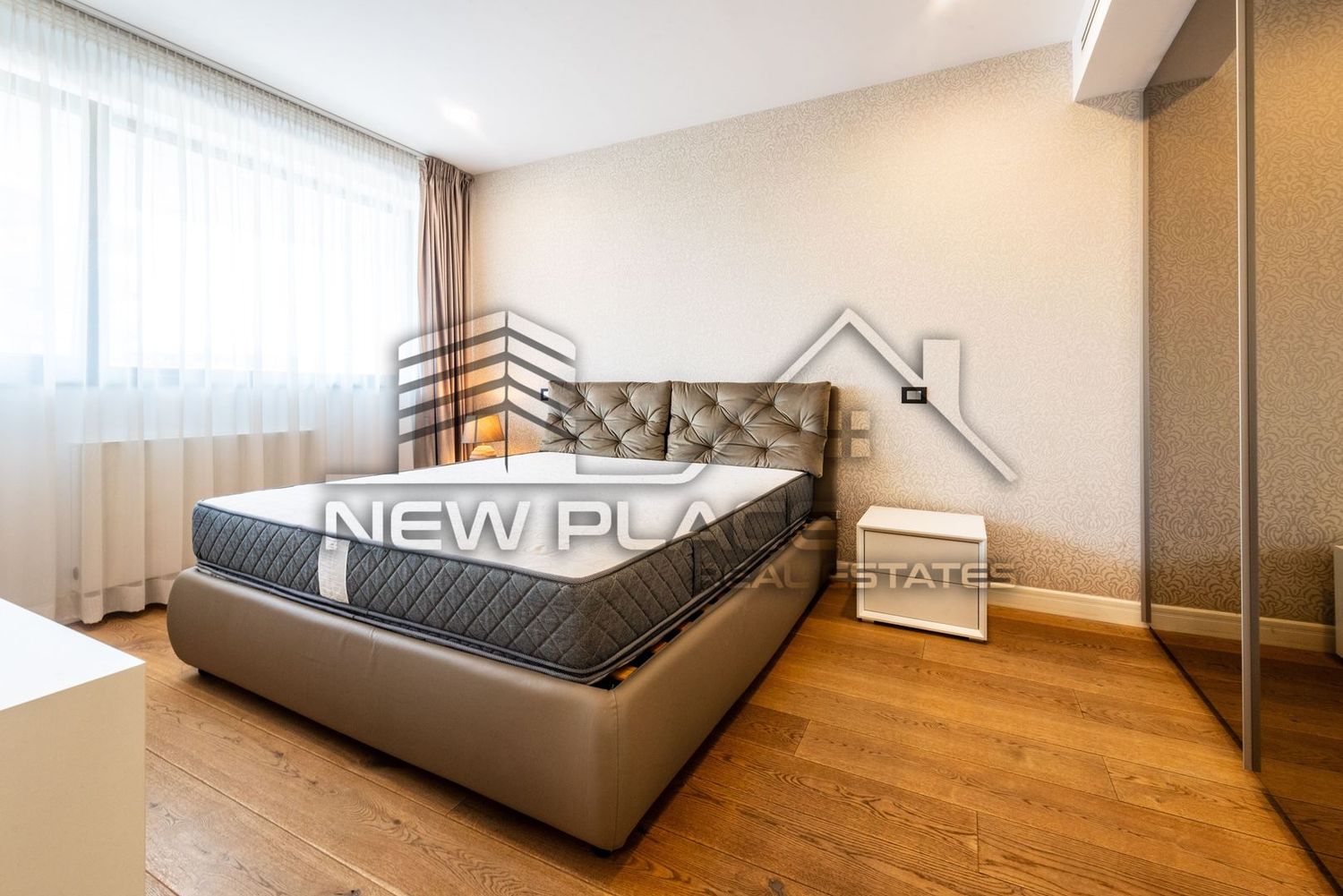Cortina Residence | Exclusivitate | 950 Eur+TVA | Mobila Rovere | LUX