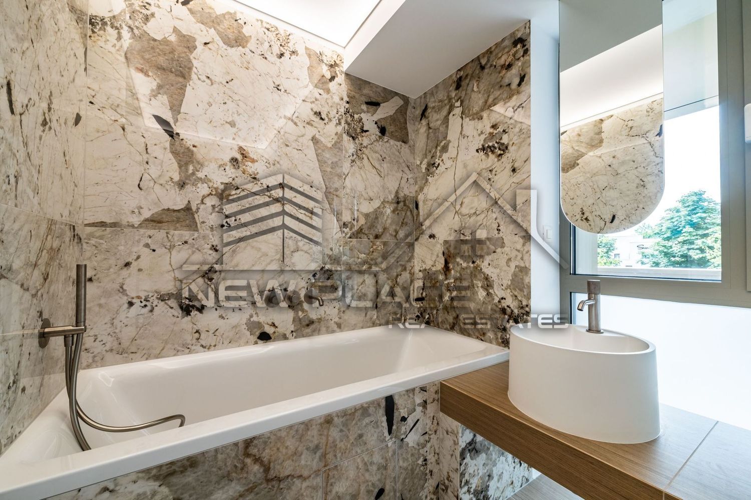 IANCU NICOLAE | Apt exclusivist | 389,360+TVA | Terasa de 39.7 | Lux