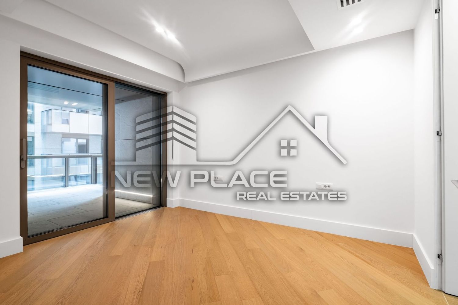 anBn-6923 IANCU NICOLAE|Apt exclusivist| 300,390+TVA | Terasa 11.9 | 2 bai | Lux